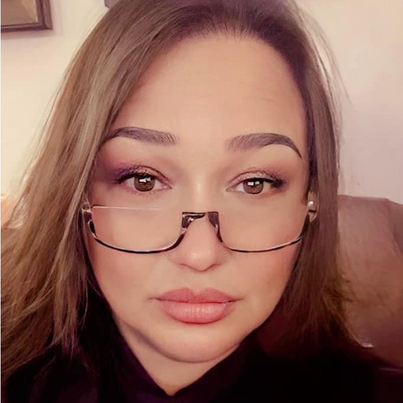 Please click to know more about me and my closet🤗 - Picture 6 of 16